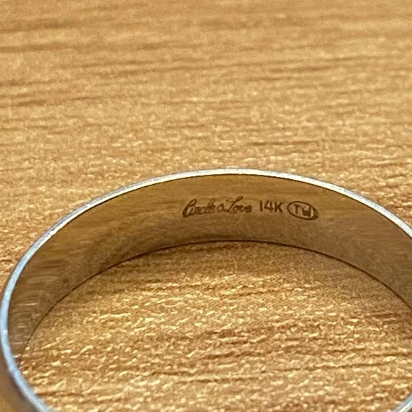 14K solid white gold Band Ring- circle of love brand, 2.6 g, size 7.75 - Picture 6 of 7